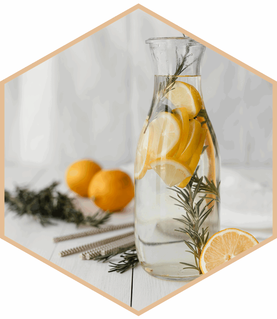 Eau infusée agrumes et romarin